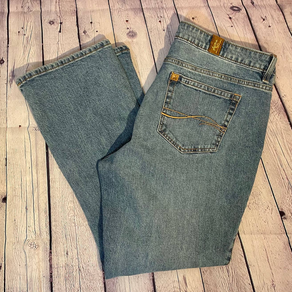 EUC Aura Women's 16 Short Instantly Slimming Blue Jean's Tummy Control No Gap